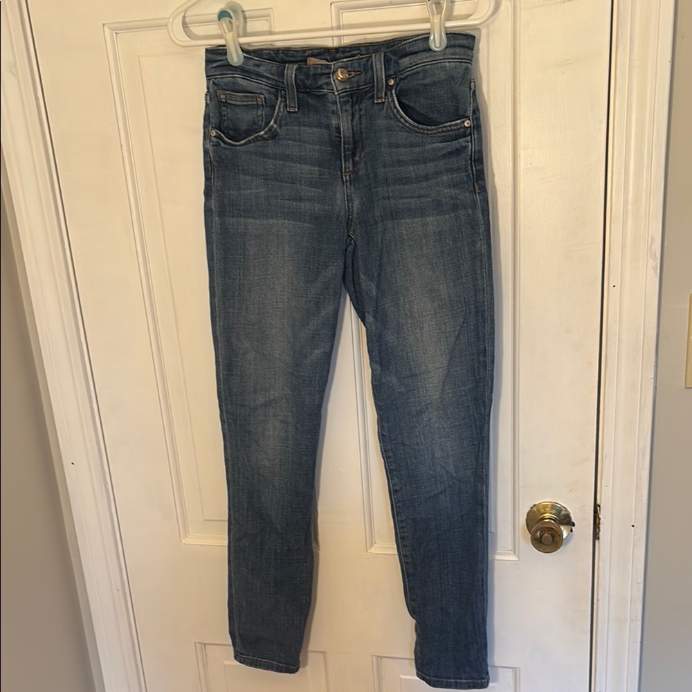 Joe's Jeans Medium Wash boyfriend slim crop